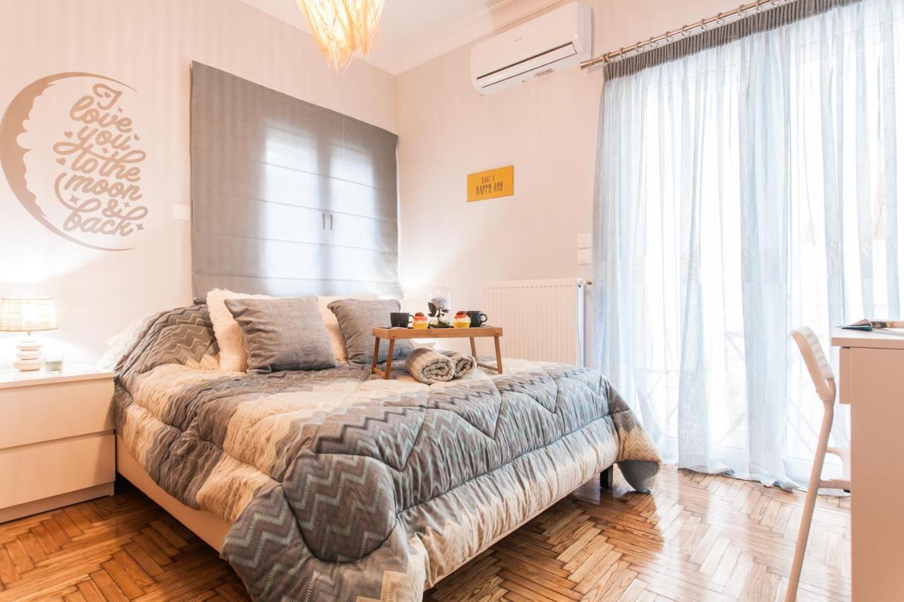 Luxury Seaside Apartment Next To Starbucks Opossite The Beach Park Of Flisvos Atenas Exterior foto